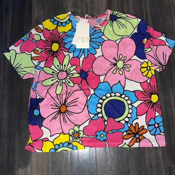 Zara Tops Zaras Top With Floral Design Perfect For Spring Poshmark